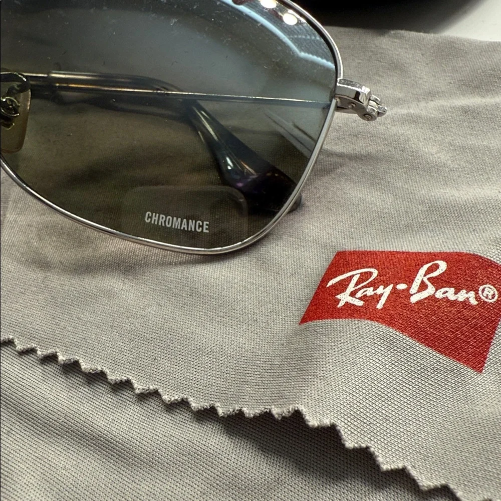 Authentic Ray-Ban Polarized Sunglasses - Picture 3 of 7